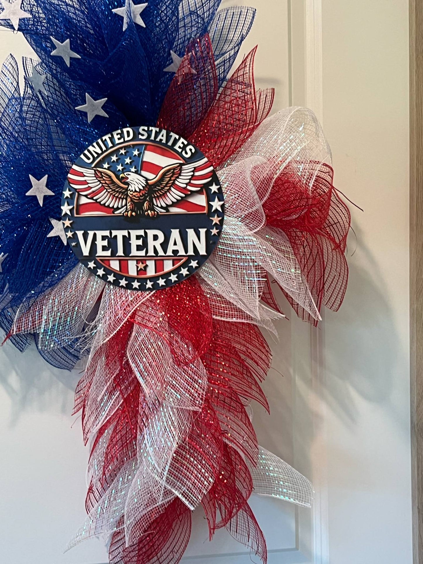 US Patriotic Veteran Feather Wreath – Red, White & Blue Tribute