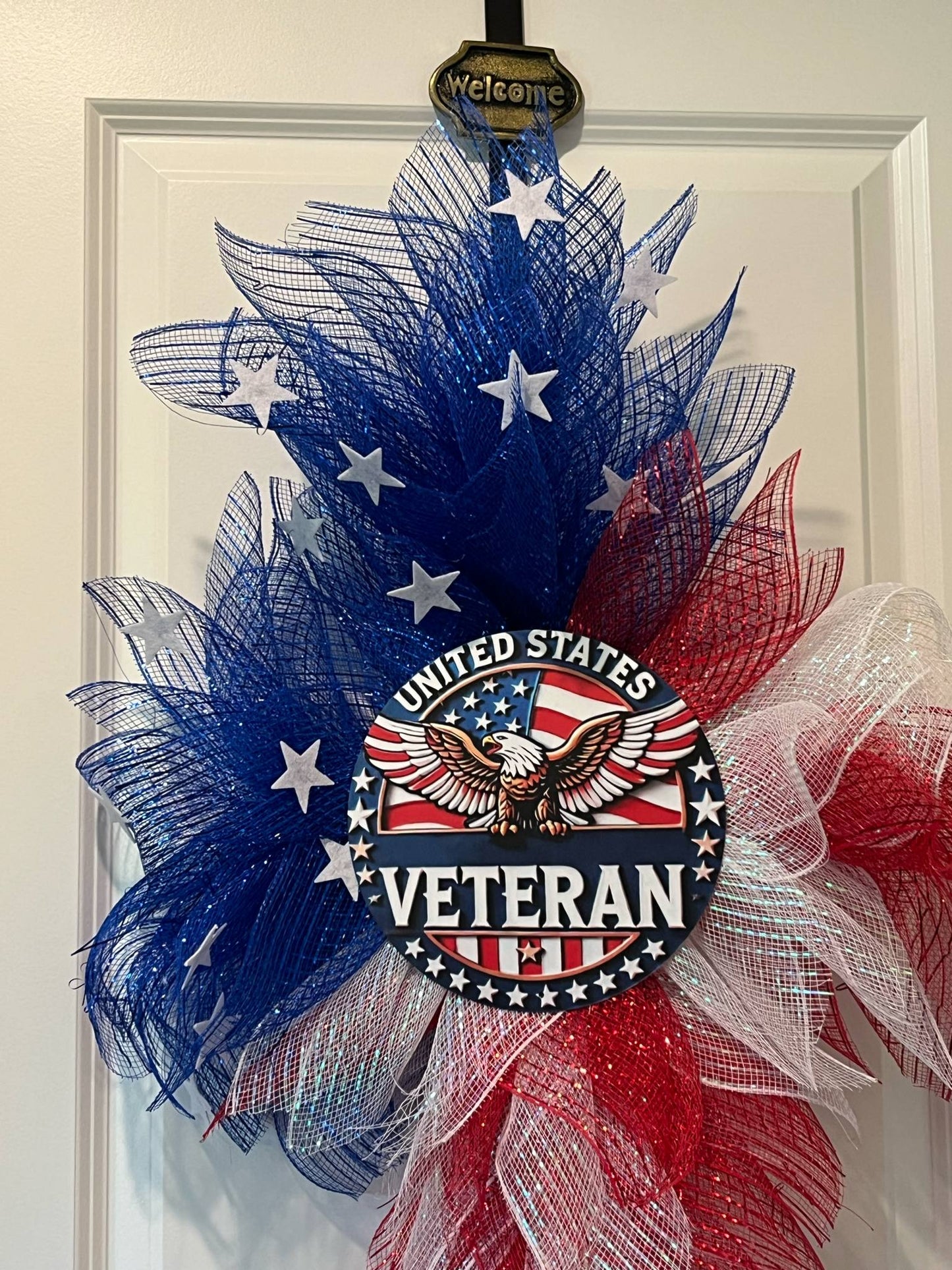 US Patriotic Veteran Feather Wreath – Red, White & Blue Tribute