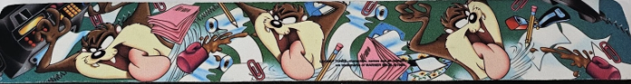 Vintage Looney Tunes Wrist Pads ā 1990s Warner Bros. Office Gear ā Daffy Duck, Taz, Road Runner (NOS Sealed)