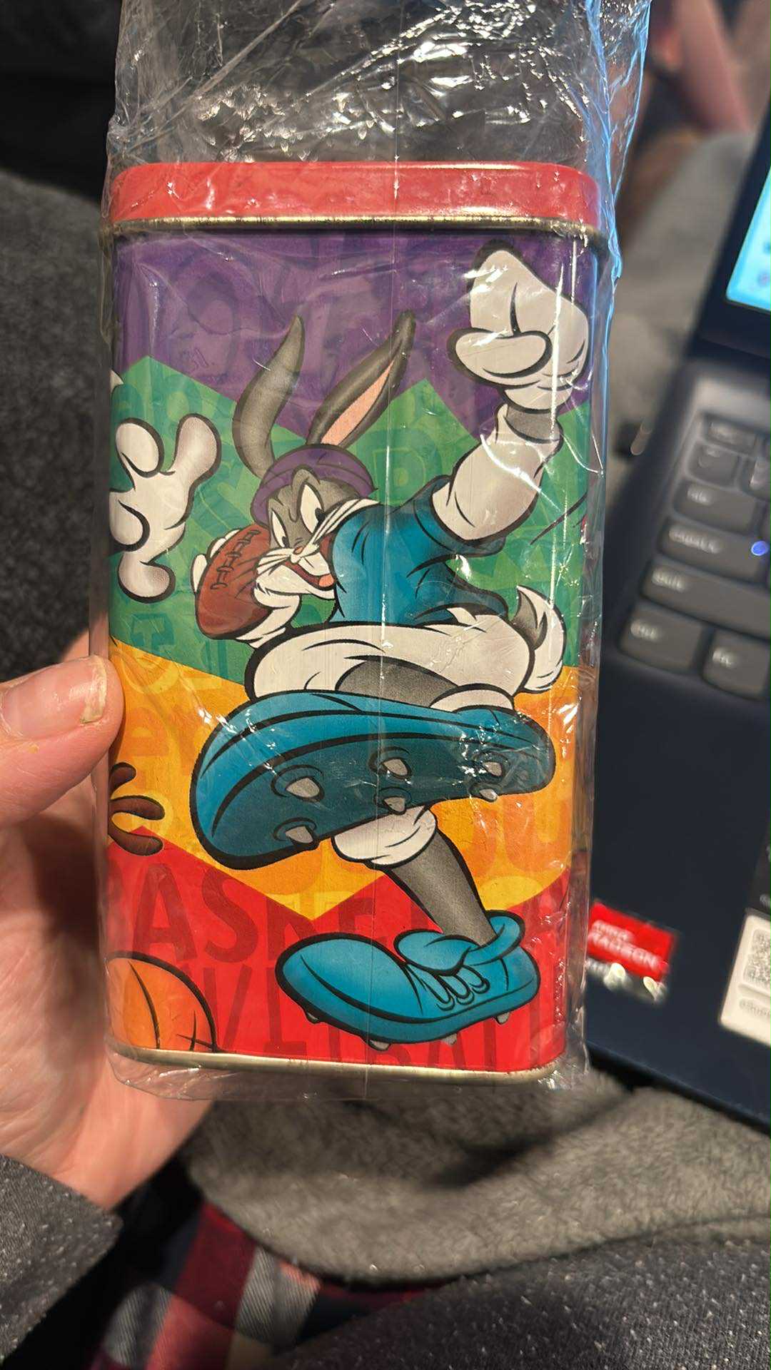 Vintage 2001 Looney Tunes Sports Tin Bank – Bugs Bunny, Taz, Daffy Duck & More – New in Wrap