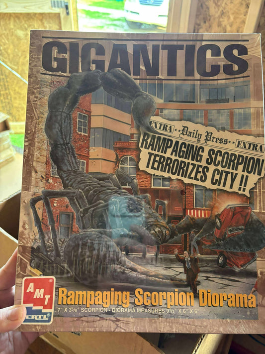 1996 AMT Gigantics Rampaging Scorpion Diorama Model Kit – Sealed Vintage